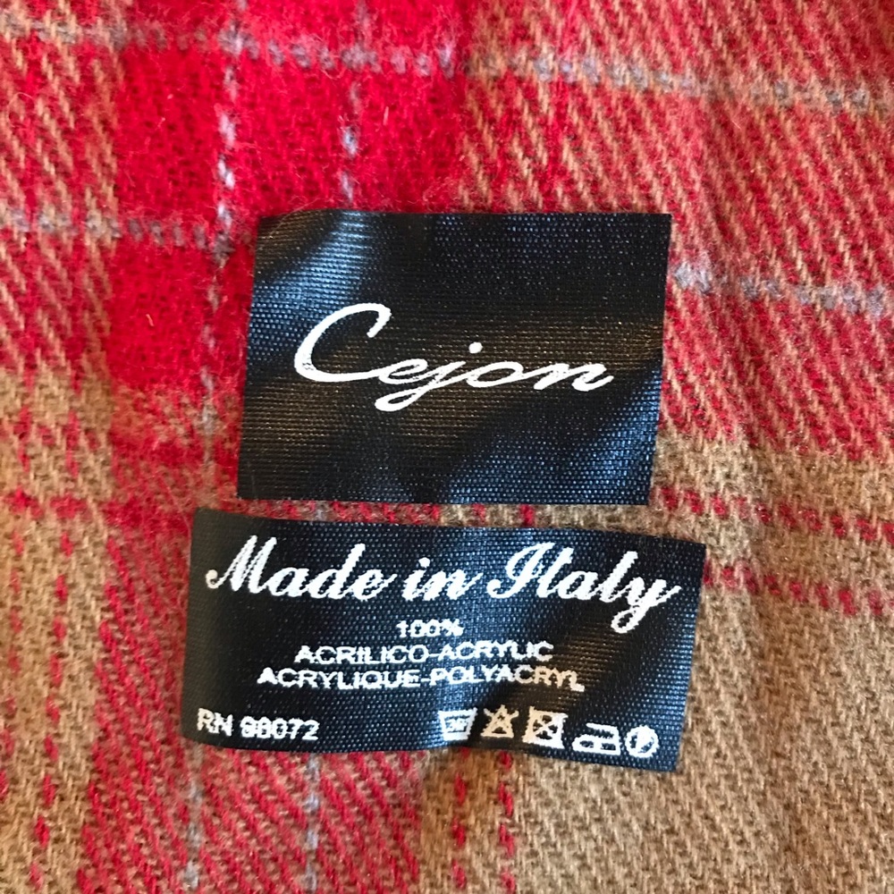 Beautiful new scarf - Picture 4 of 4